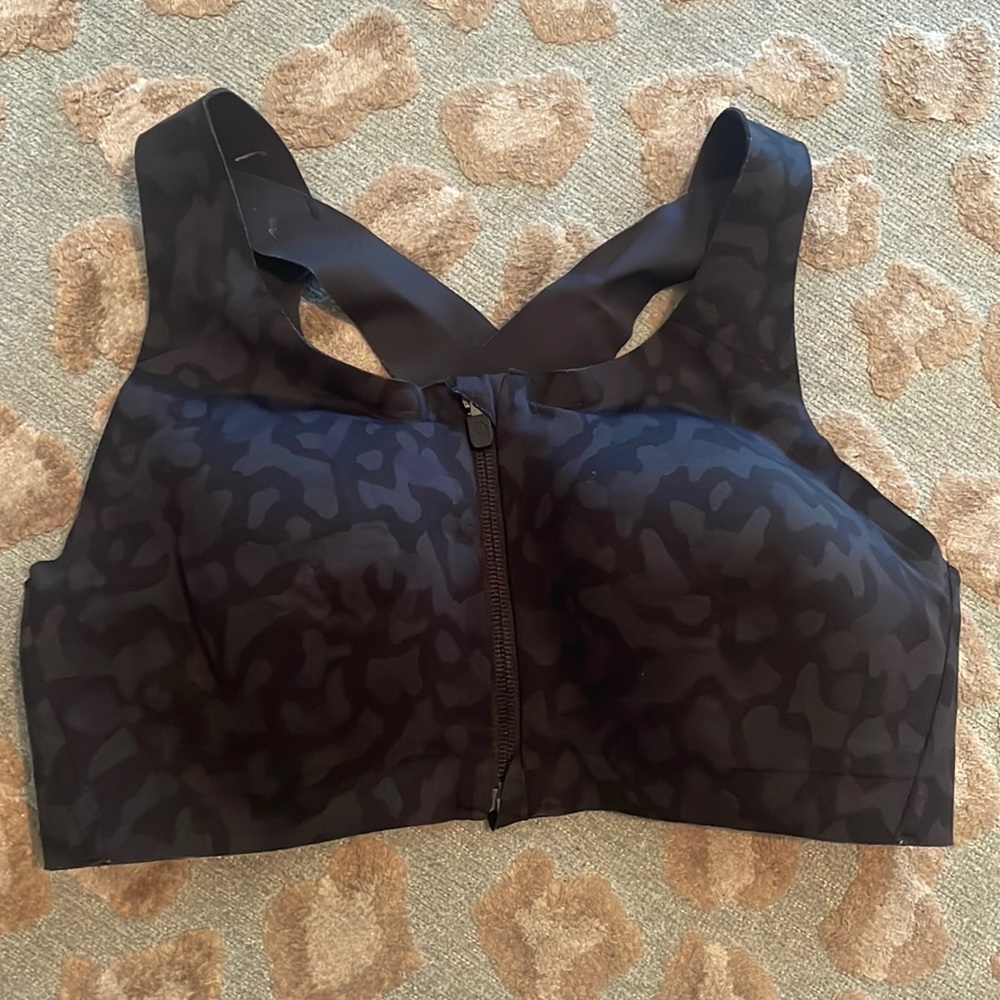 Lululemon Enlite Front-Zip Bra